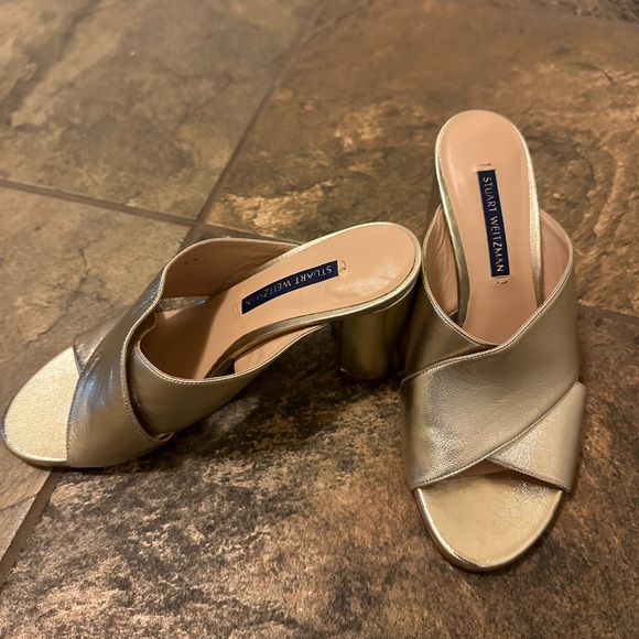 Women’s Stuart & Weitzman Gold Shoes - Picture 2 of 5